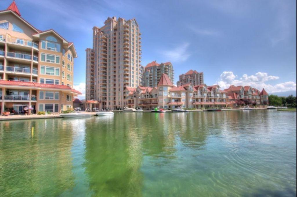 Downtown Waterfront Kelowna Oasis Newly Renovated 2Bed 2Bath Apartment Bagian luar foto
